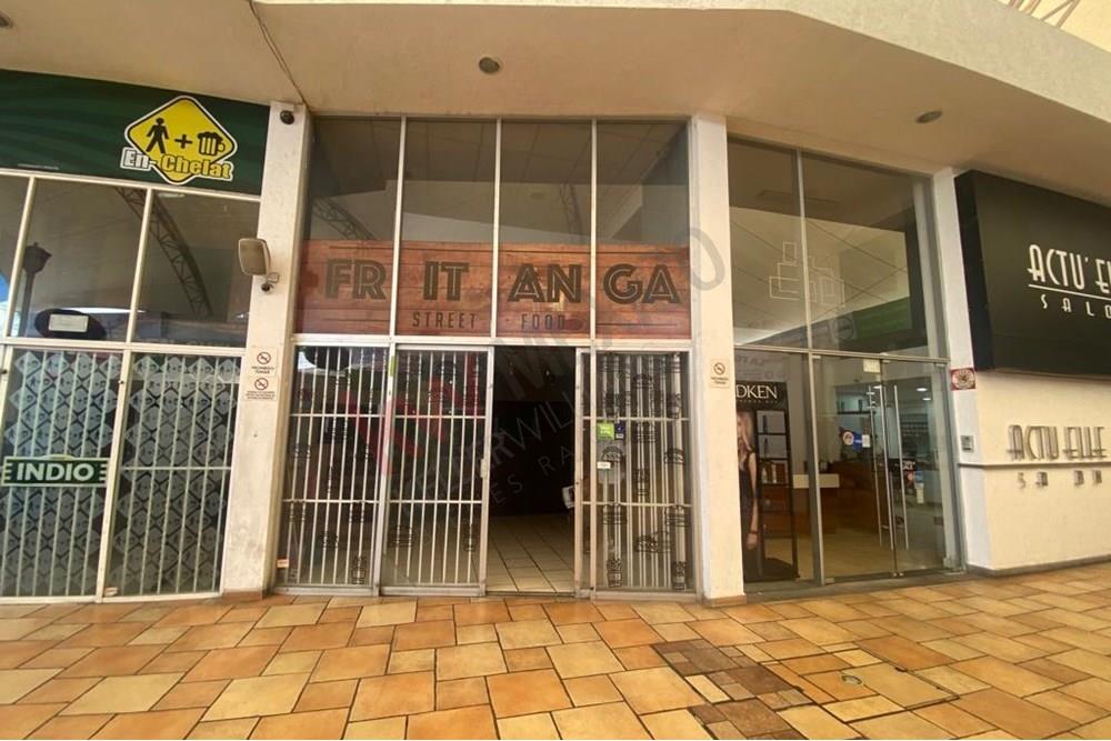 LOCAL COMERCIAL EN VENTA EN PLAZA DORADA   EN PLATA BAJA, ZONA ALAMOS QUERETARO