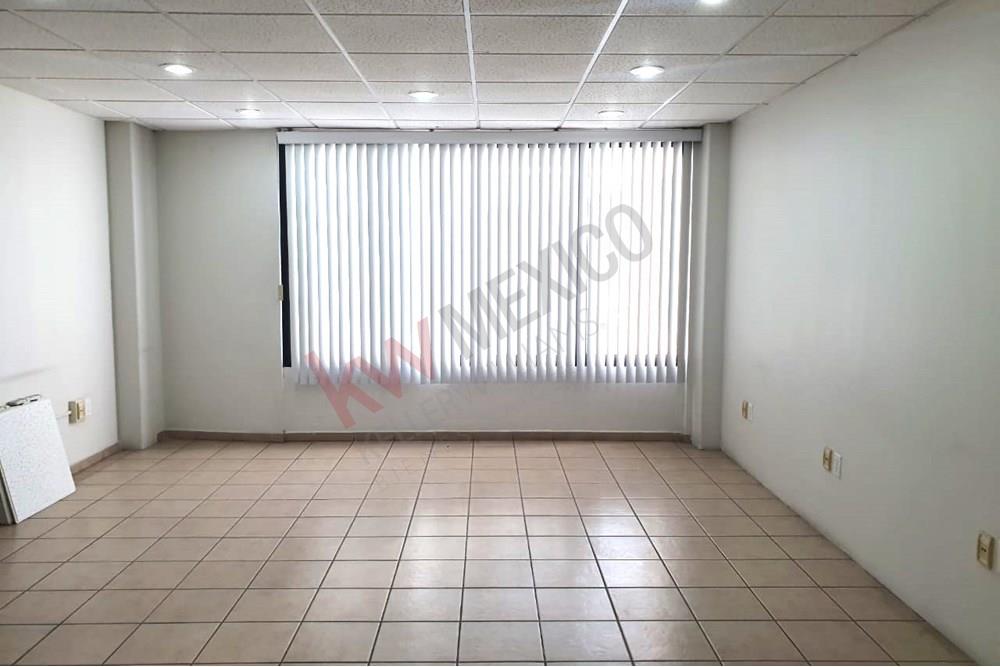 VENTA Oficina Pueblo Nuevo, Corregidora