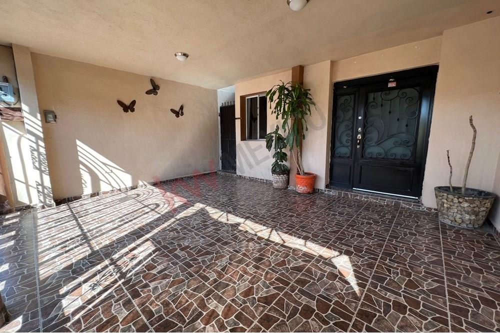 CASA EN VENTA EN ESCOBEDO NUEVO LEÓN, COLONIA QUINTO CENTENARIO