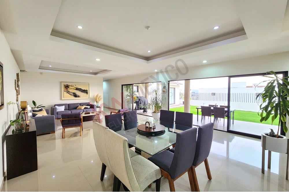 CASA AUTO SUSTENTABLE DE UN NIVEL, VISTA REAL RESIDENCIAL &amp; COUNTRY CLUB, QUERÉTARO!