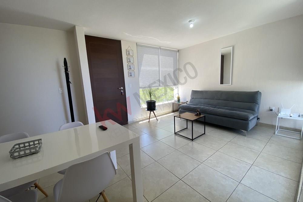 DEPARTAMENTO EQUIPADO Y AMUEBLADO DE 2 RECÁMARAS EN RENTA, ZAKIA, QRO‼️