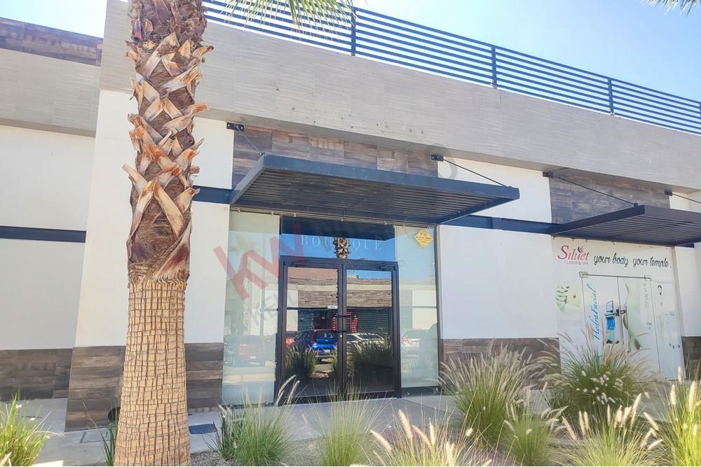 Local de 88m² En Renta en Plaza Comercial Tres 08