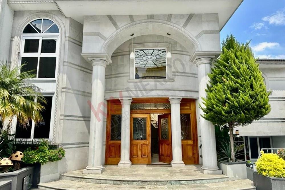 Casa en Venta en Colinas del Bosque, Tlalpan, al Sur de CDMX