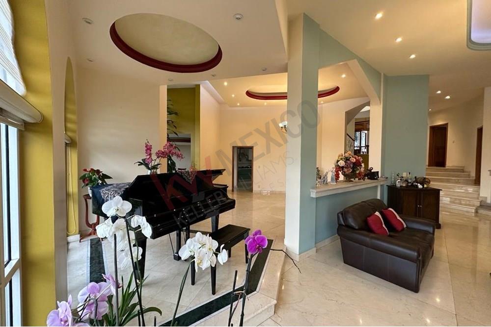 Casa en Venta en Colinas del Bosque, Tlalpan, al Sur de CDMX