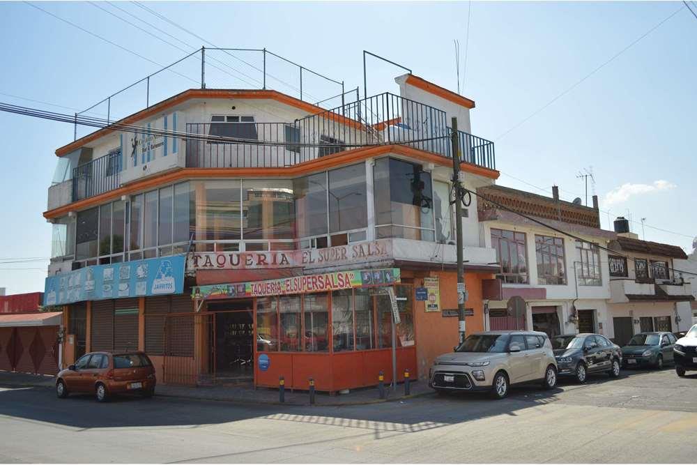 LOCAL COMERCIAL EN VENTA , SOBRE AVENIDA PRINCIPAL  en diagonal Benito Juárez
