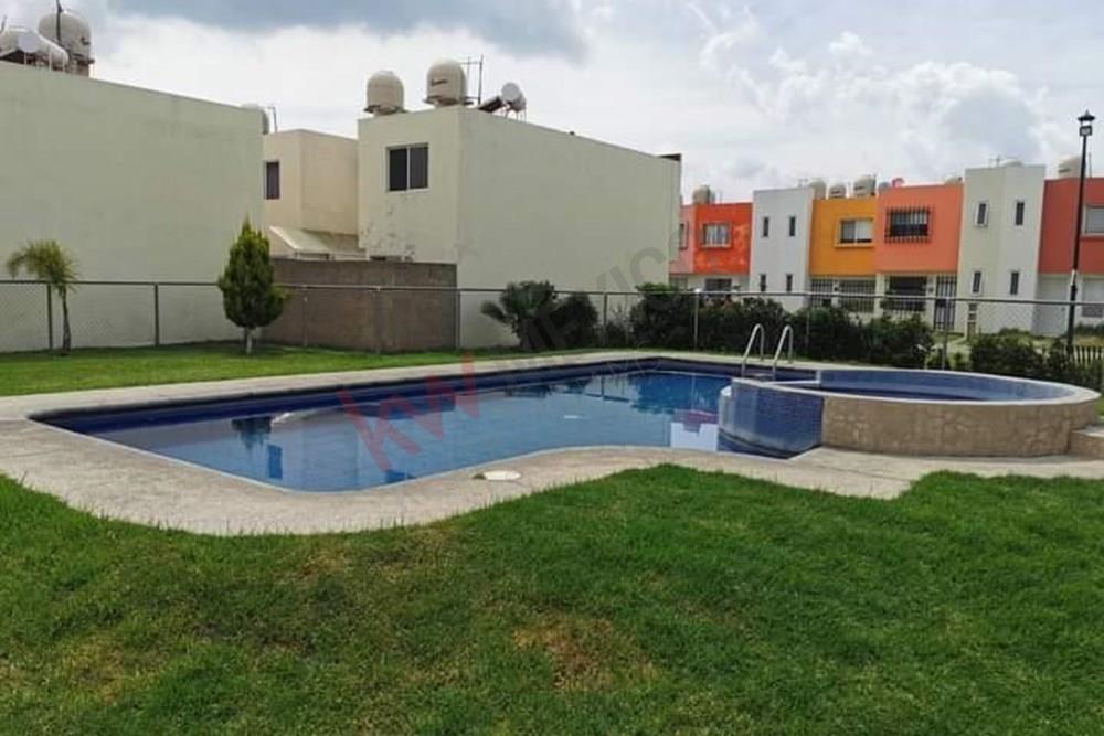 Super precio de oferta. Vive una vida cómoda y placentera en Villas San Agustin, Cuautlancingo.