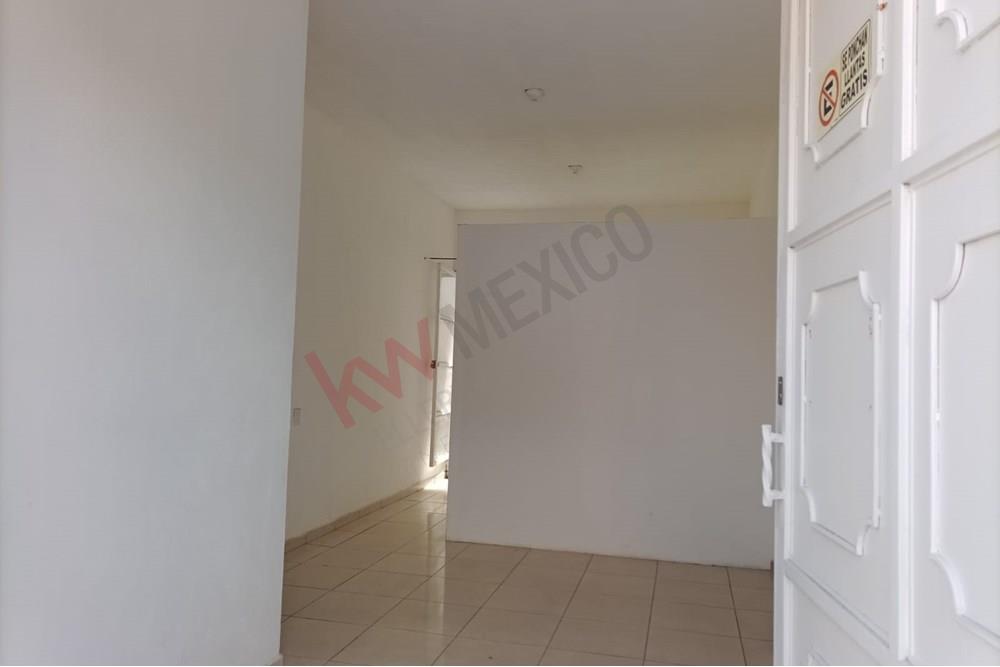 Se rentan locales muy céntricos en Virreyes Querétaro, excelente ubicación