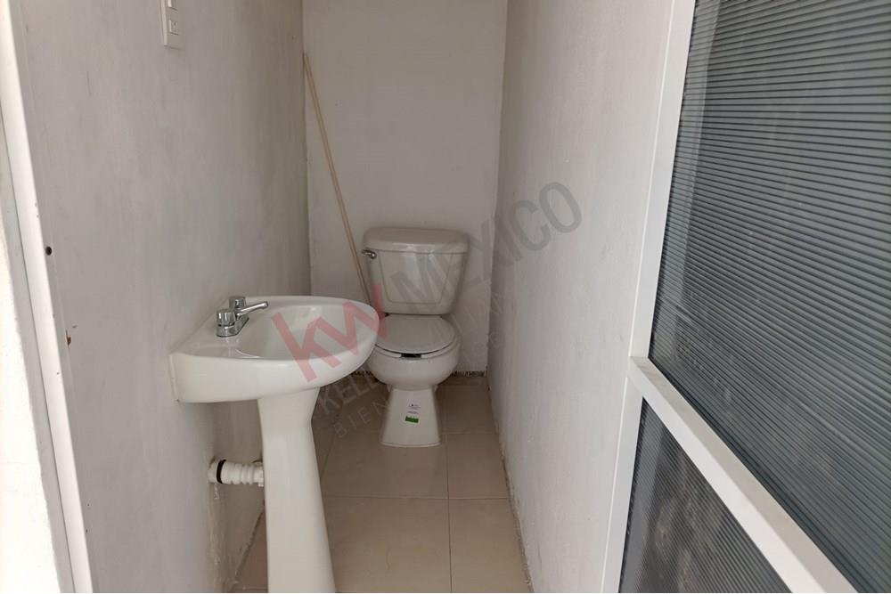 Se rentan locales muy céntricos en Virreyes Querétaro, excelente ubicación