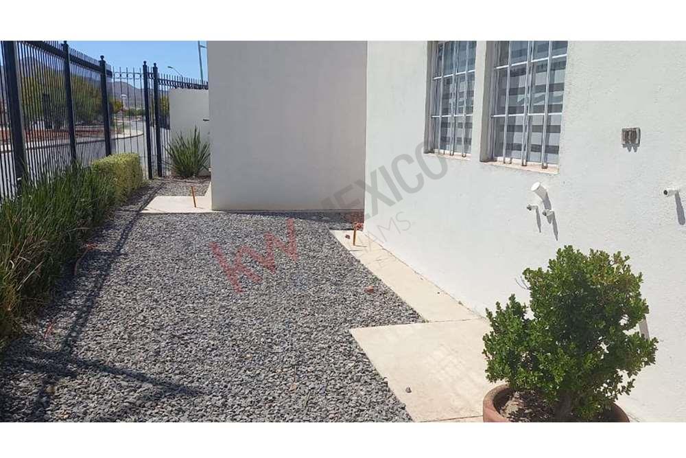 VENTA DE CASA POR JARDINES DE SAN AGUSTIN UBICADO AL SUR CHIHUAHUA MODELO  DALIA