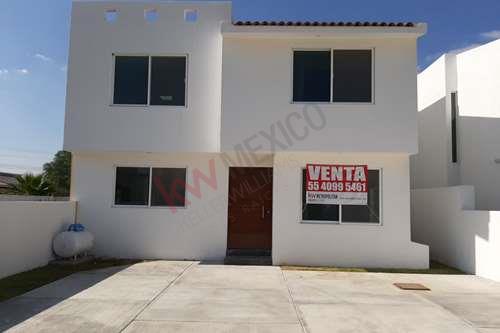 RENTA. TEQUISQUIAPAN. Casa Habitación Para Estrenar