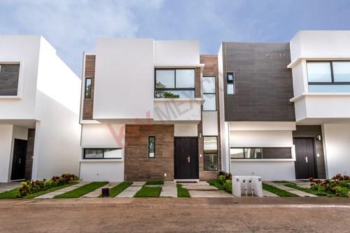 Casa nueva en venta de 3 recámaras en Polígono sur de Cancún México