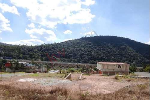 CASA DE CAMPO EN VENTA CON VISTA INCREIBLE A LA MONTAÑA LOCALIDAD BOSHI  CHIQUITO ACAMBAY EDO. MEX.