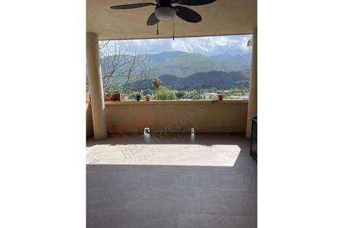 Casa en RENTA amueblada en zona tranquila con excelentes vistas