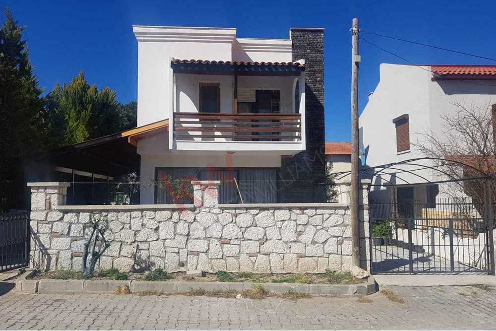 Göksel GÖK'ten Kiralık 4+1 Deniz Manzaralı Yıllık Kiralık Villa