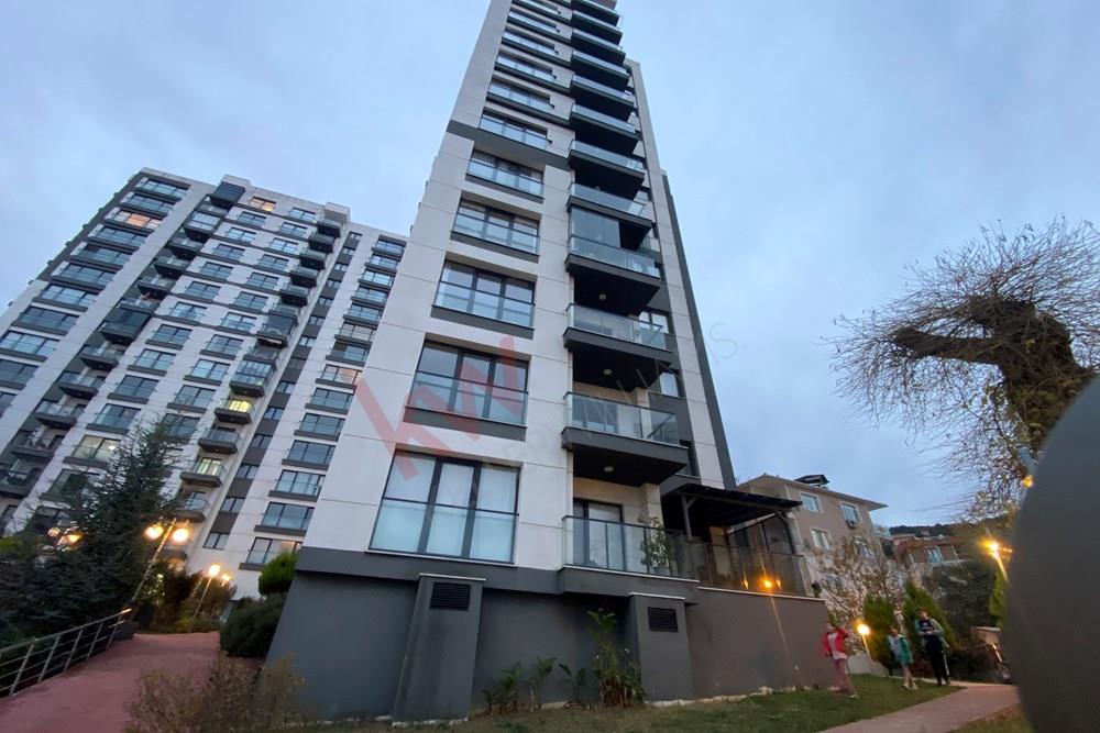 KARTAL YAKACIK'TA ADALAR MANZARALI SİTE İÇİ SATILIK 2+1 DAİRE