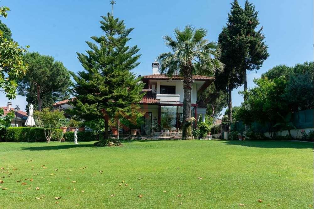 Tuzla Mercan�da Satılık 1500 m² Bahçeli Havuzlu Lüks Villa