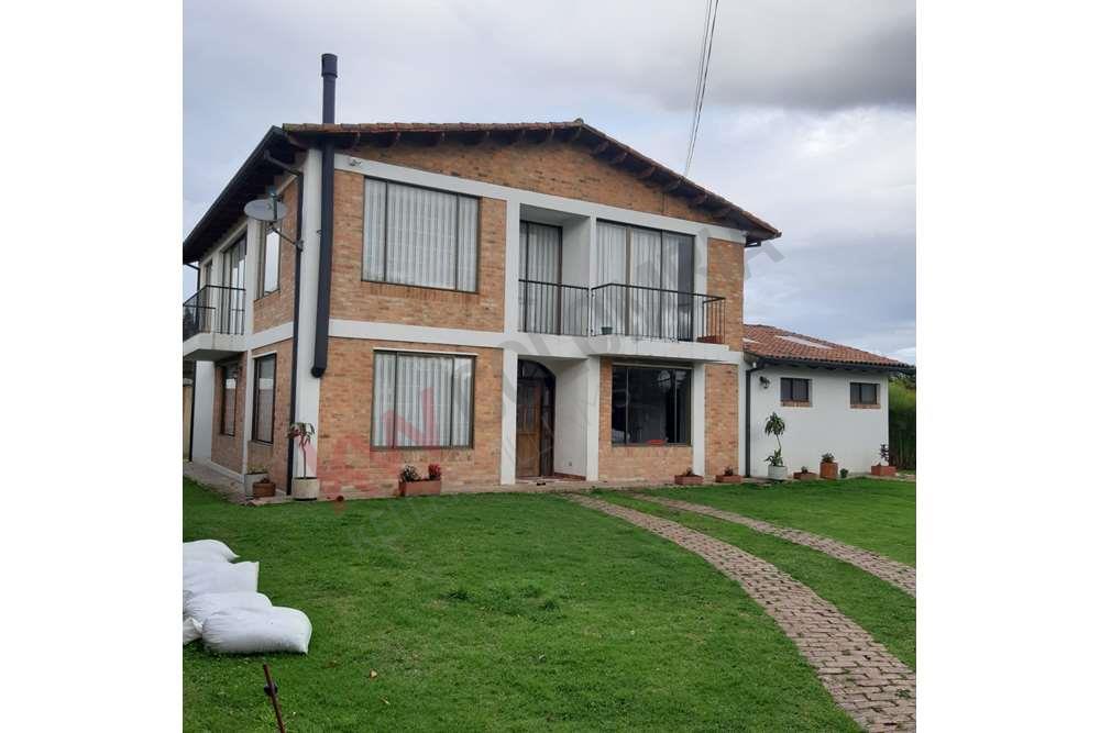 Casa Campestre Venta Fagua Chia Sabana de Bogotá, Independiente, Jardines,  BBQ, Iluminado, Campo #KW