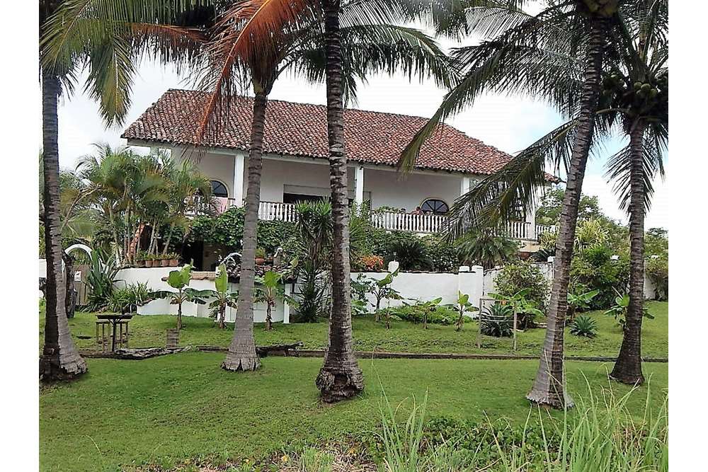 Playa Venao Casa frente a la playa EN VENTA Panama