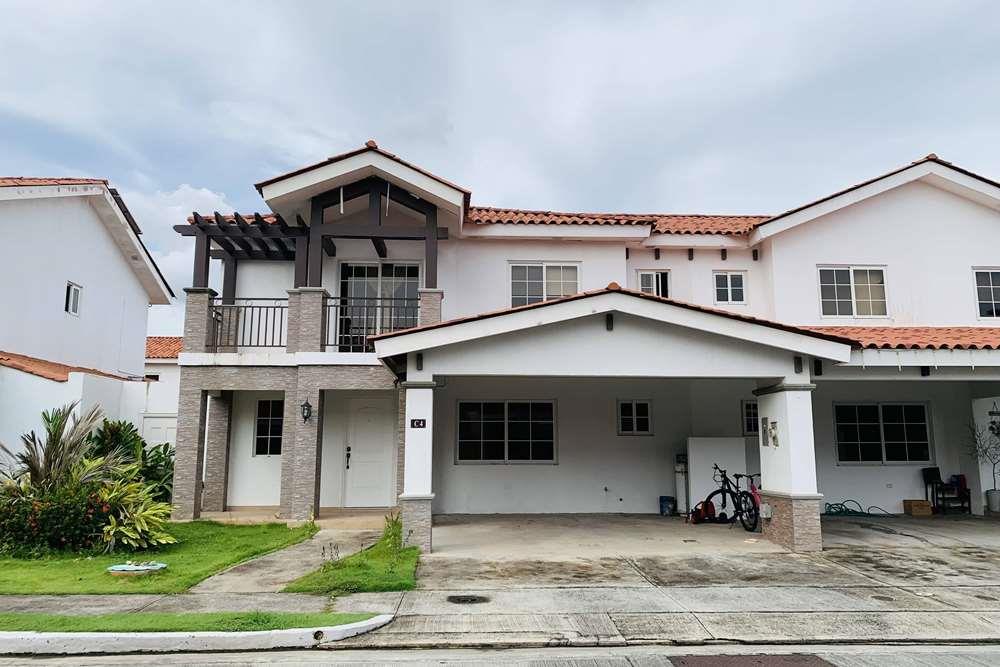 Venta de Casa en Quintas de Versalles