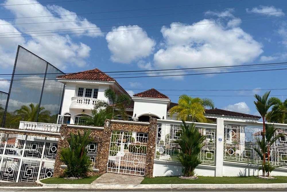 En venta Casa en Club de Golf, Panamá