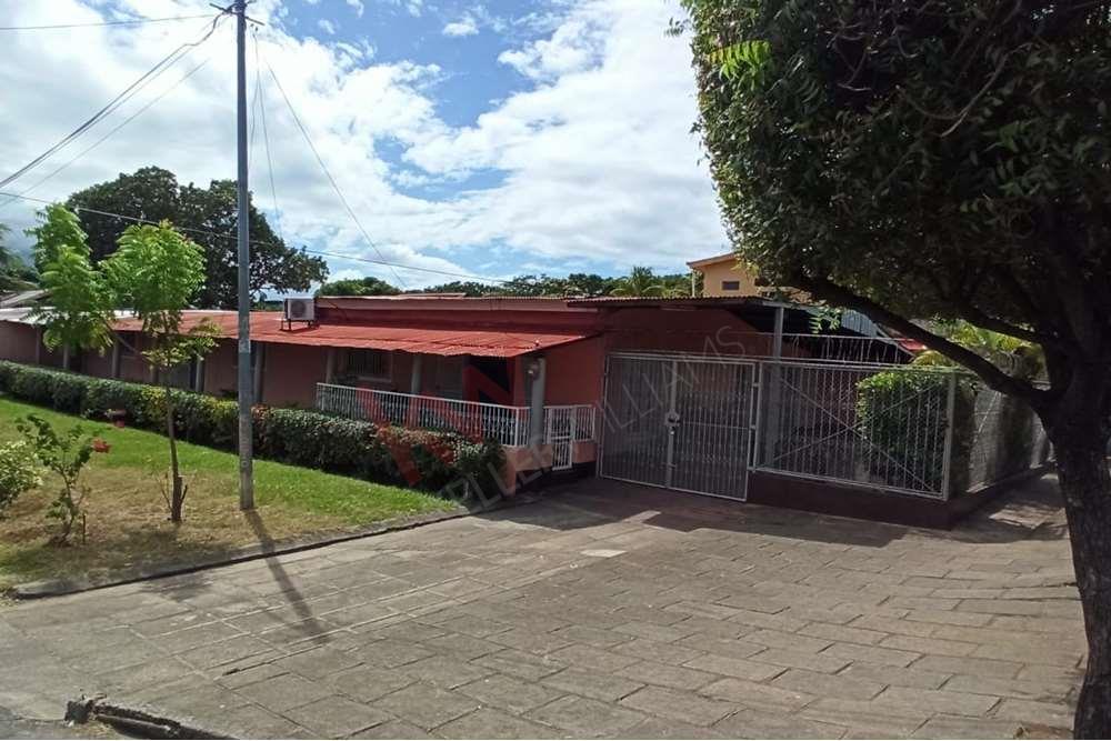 VENTA DE CASA EN GRANADA