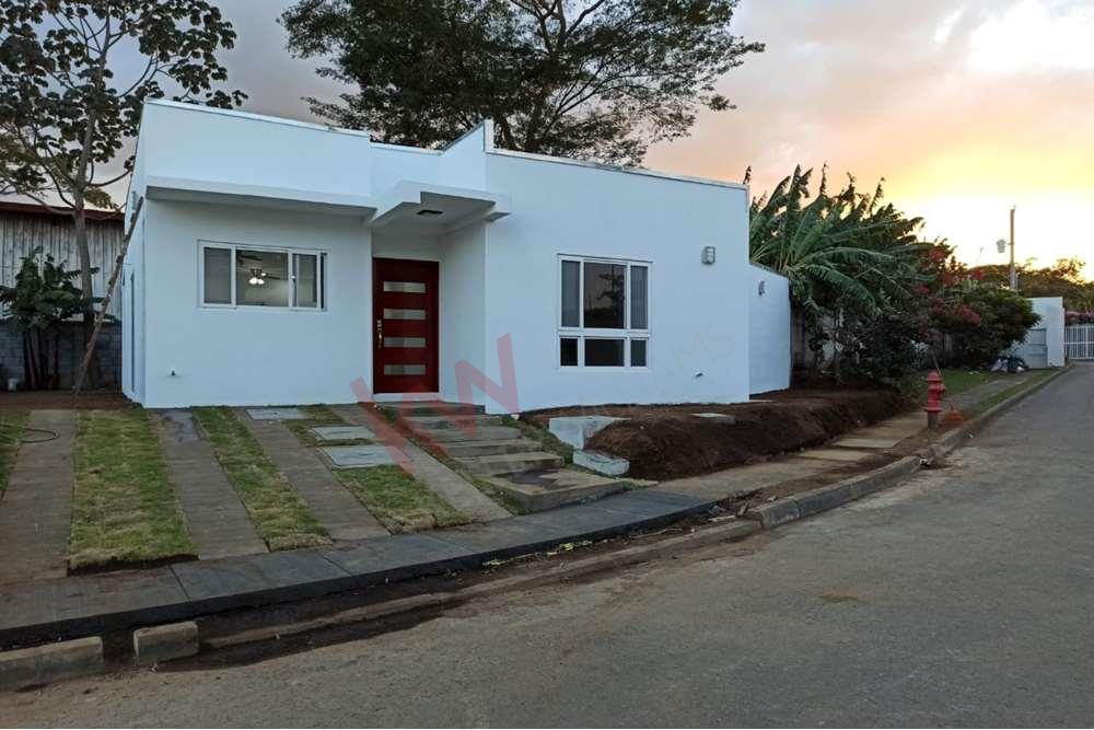 Venta de Casas en Condominio, km.  carretera a Masaya, Managua