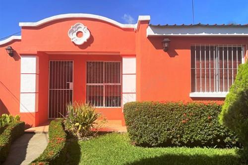 Venta de Casa de Un Piso en Sierras Doradas con  v² de Terreno