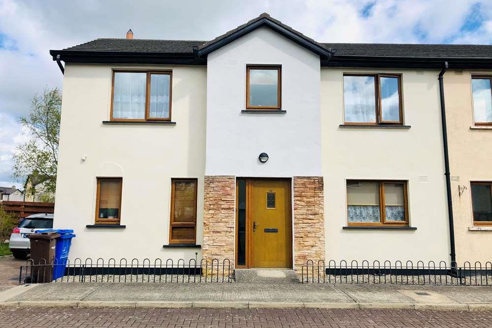 Beautiful , 3 bedroom semi detached end of terrace home for sale in Bridgemeadow , Enniscorthy.