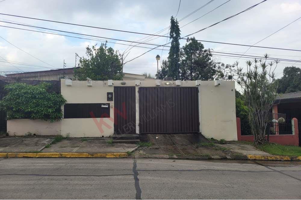 Bonito Apartamento en Renta ubicado en Colonia Altiplano en San Pedro Sula.