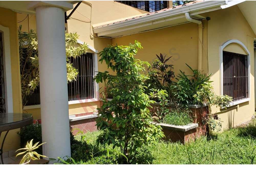 Casa en Venta, en Excelente Ubicacion, San Pedro Sula, Cortes, Honduras.