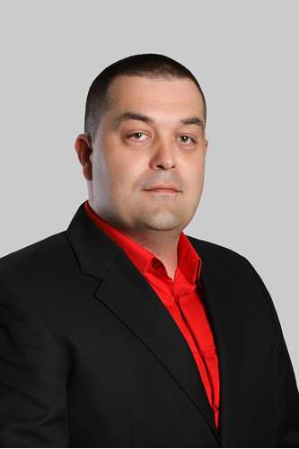 real estate agent: Nikola Maravić