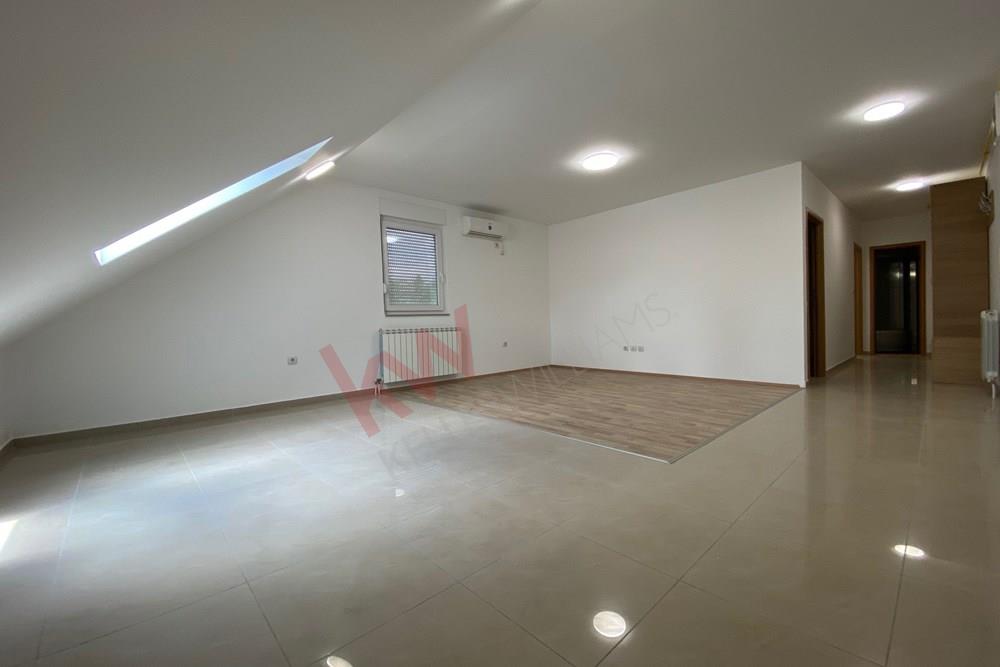 Apartment   For Rent/Lease, Teodora Hercla, Zemun, Beograd, Serbia, 700 €