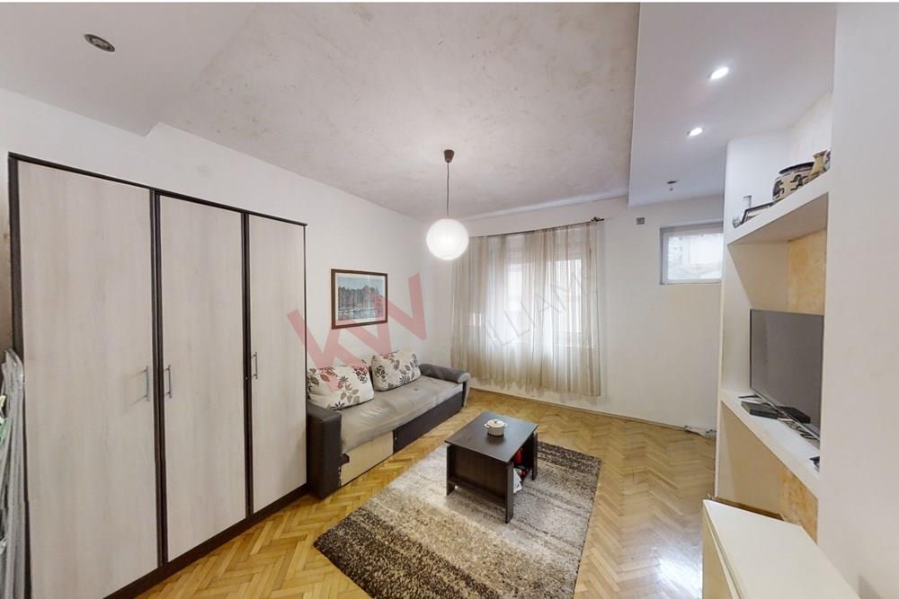 Apartment   For Sale, Mihaila Gavrilovića, Južni bulevar, Vračar, Beograd, 139.000 €