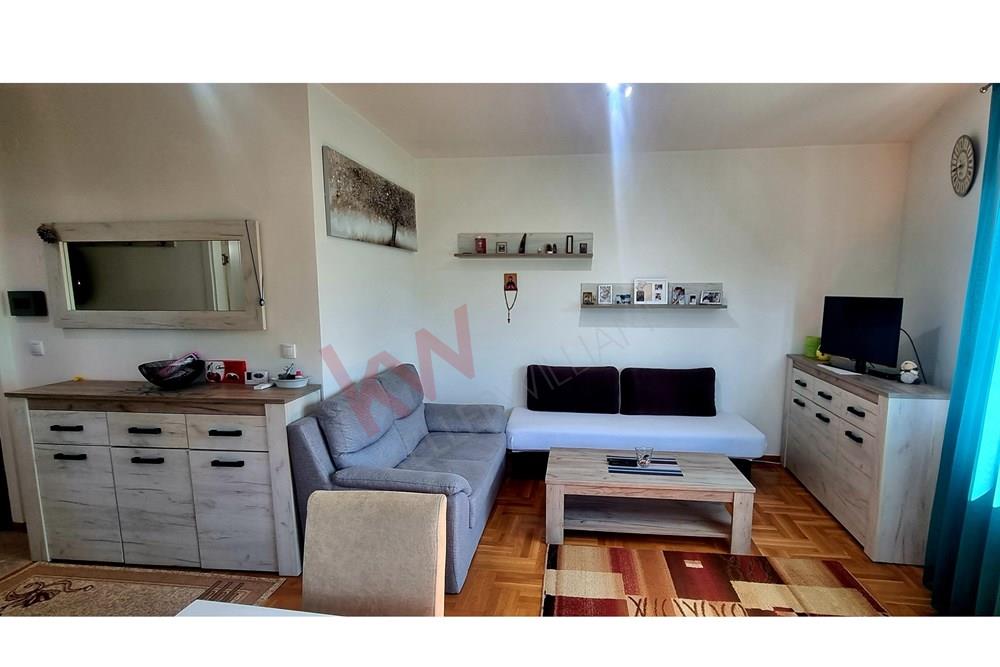 Apartment   For Sale, Lošinjska donja, Zvezdara, Beograd, Serbia, 96.000 €