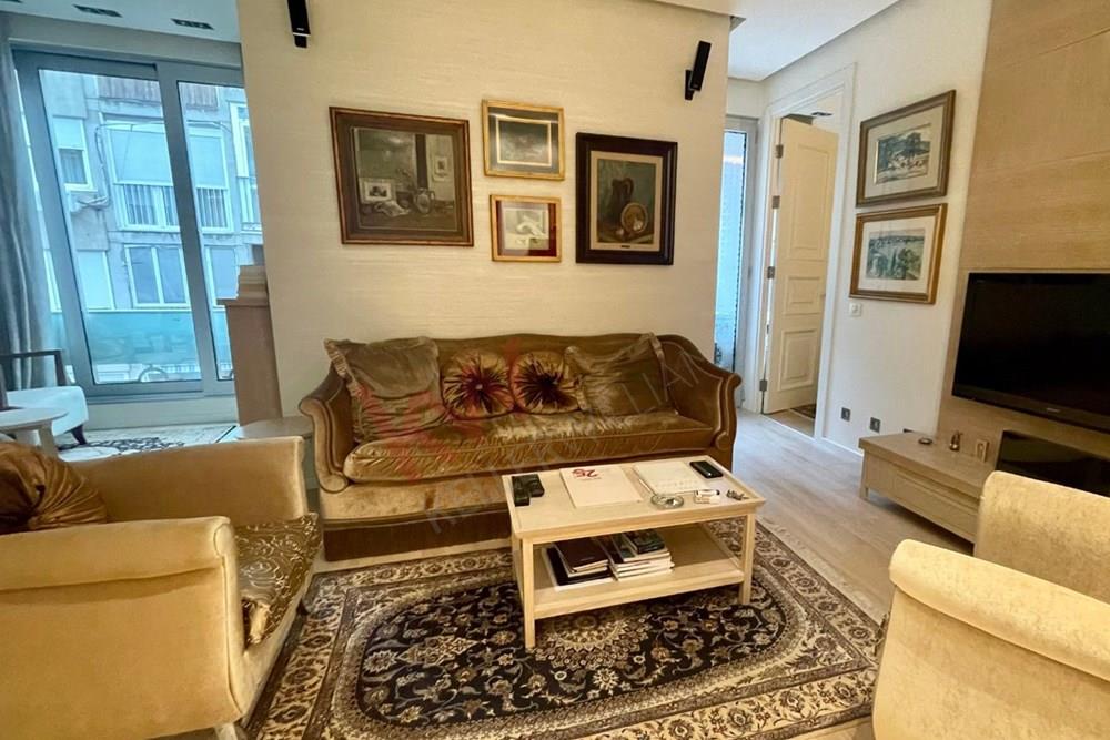 Apartment   For Sale, Molerova, Vračar, Beograd, Serbia, 220.000 €