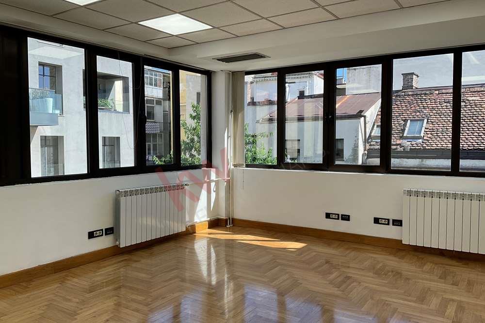 Poslovni prostor Za izdavanje, Francuska, Strogi centar, Stari Grad, Beograd 2.909 €