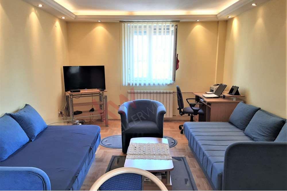 Apartment   For Sale, Mutapova, Hram svetog Save, Hram svetog Save, Vračar, Beograd, Serbia, 165.000 €