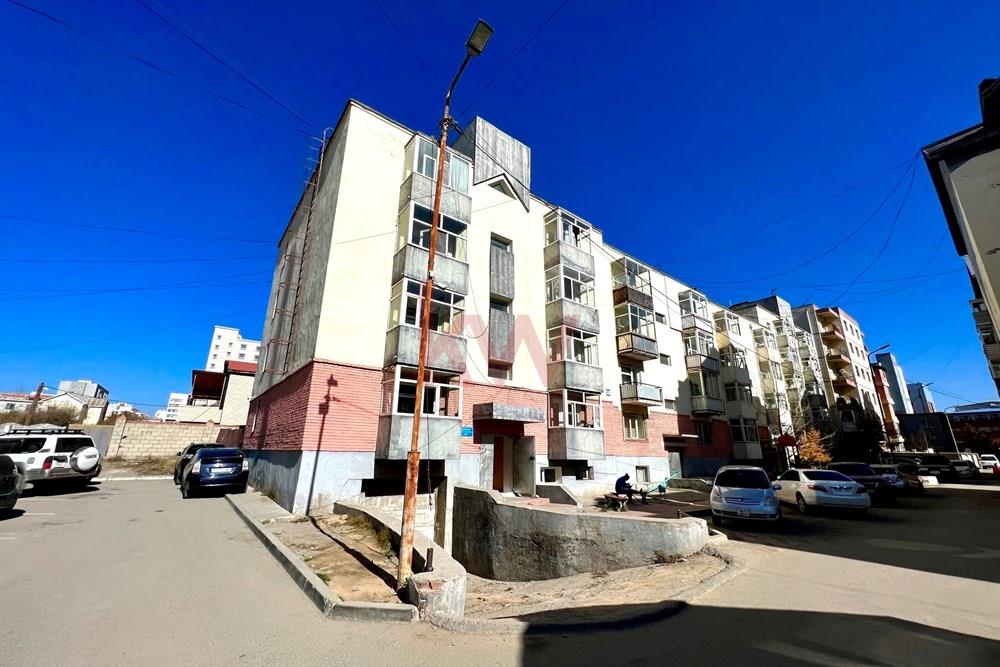 БЗД Натурын зам Шинэ Монгол сургуулийн баруун талд 32.6мкв 1өрөө орон ...