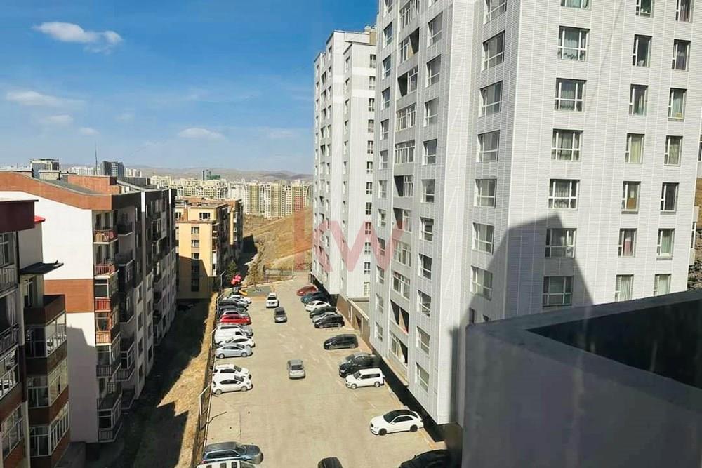 Зайсанд Астра Вилла хотхонд 2 өрөө байр худалдана.