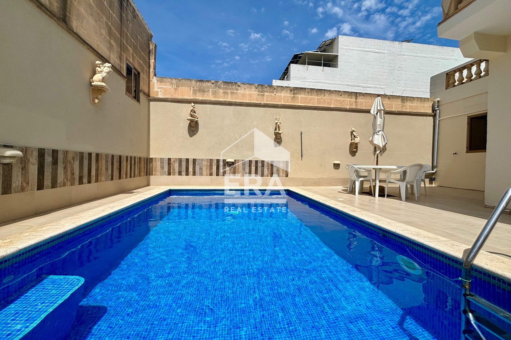 maisonette in Kerċem