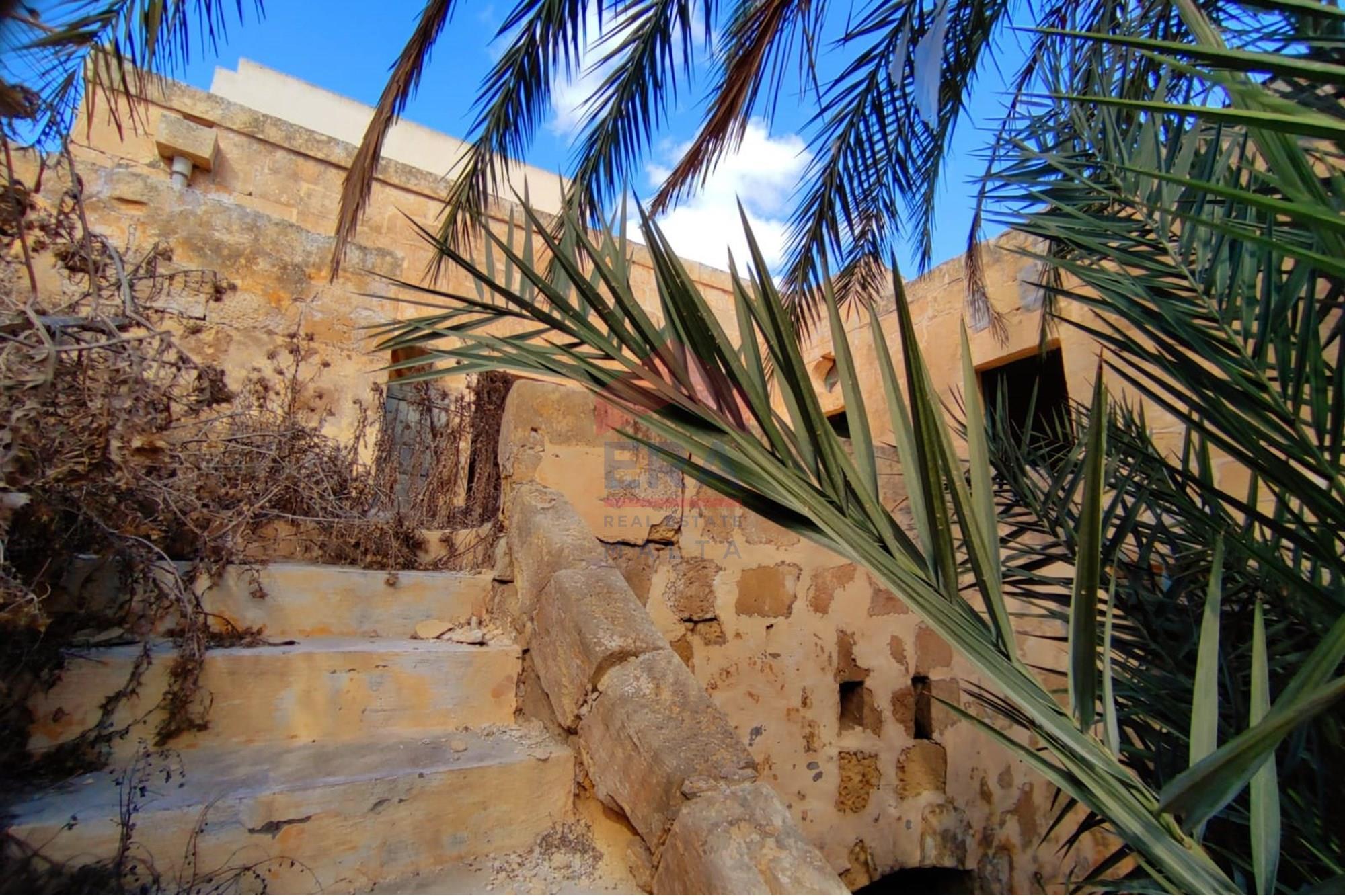Property at Kerċem