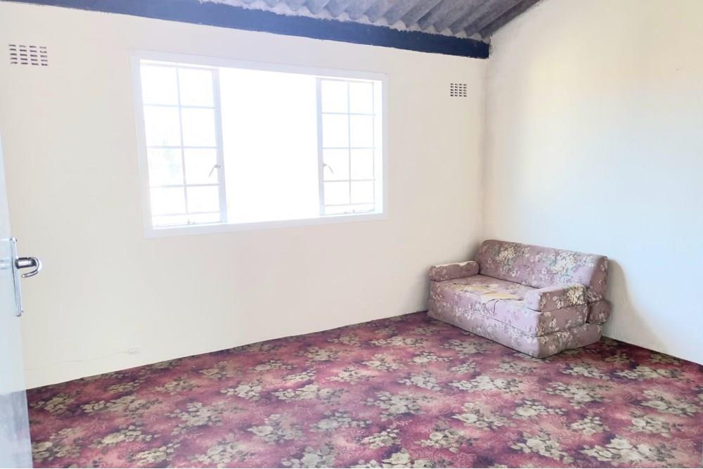 2 Bedroom Spacious Apartment for Sale in Rainham Phoenix