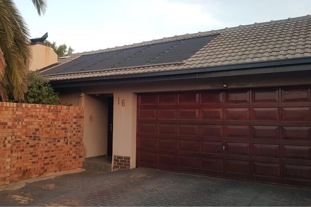 Beautiful, neat property for sale in a secure enclosed area in Glen Marais