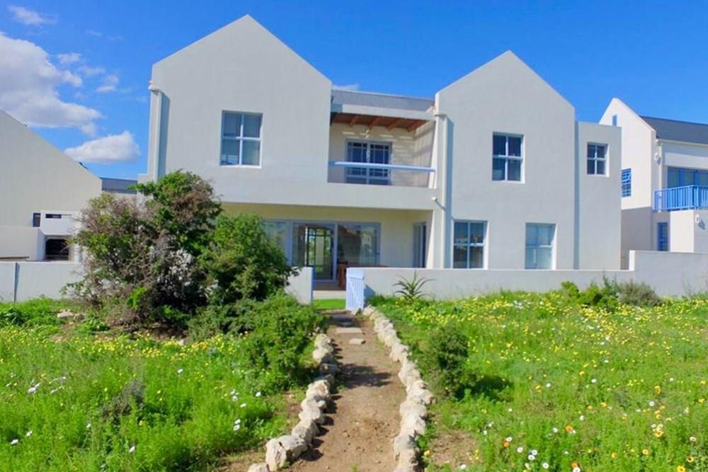 Blue Lagoon Bliss Lovely Large Family Home