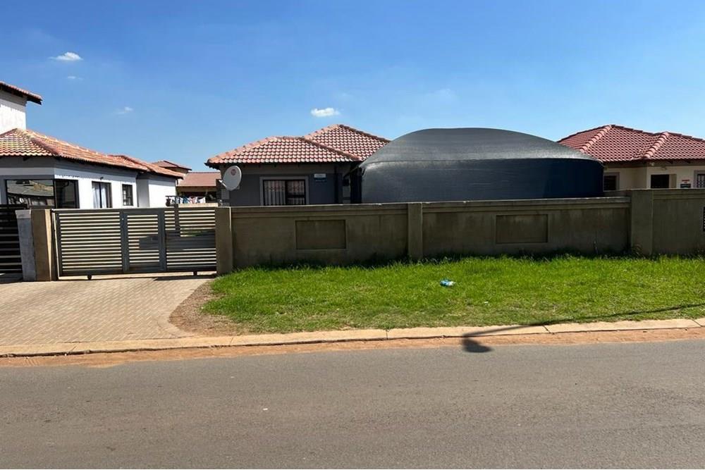 3 bedrooms house for Sale in VanderbijlPark CE7 Miami Sands