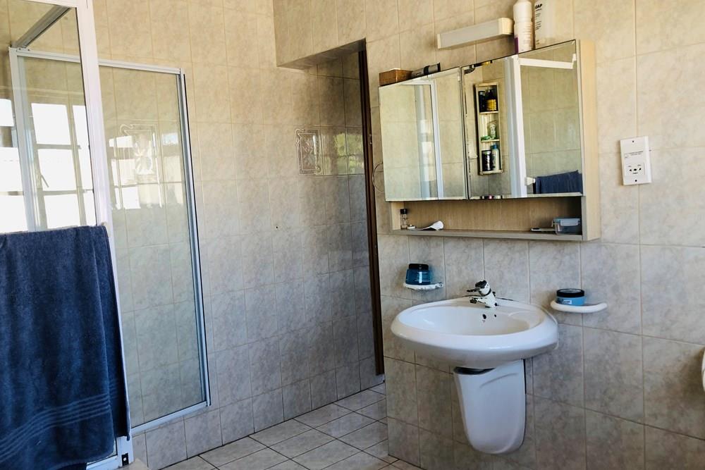 2bedroom house for sale in Port Elizabeth, Central