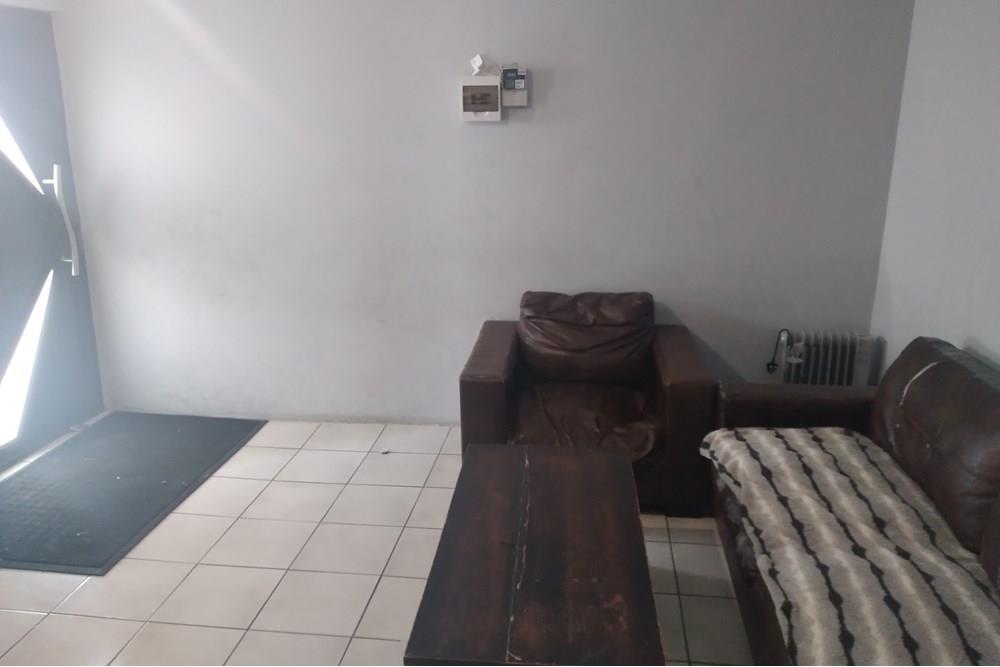 4 Bedroom House for Sale in Summer Greens for R1350 000