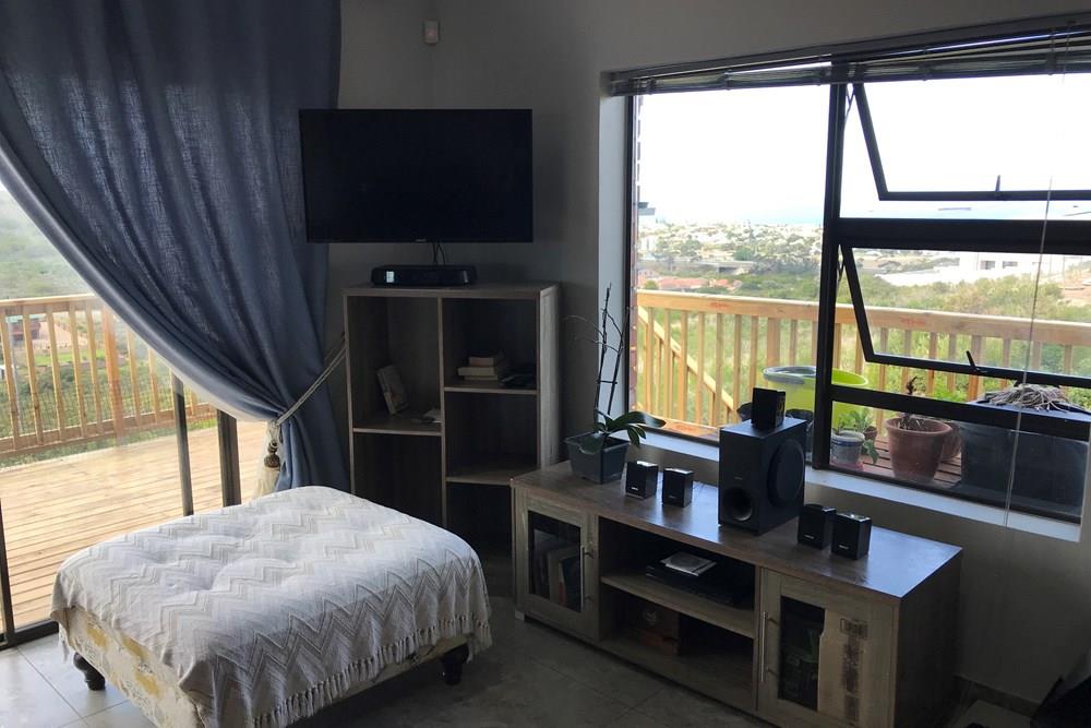 Newly Built 3 Bedroom House For Sale in Seemeeu Park, Hartenbos