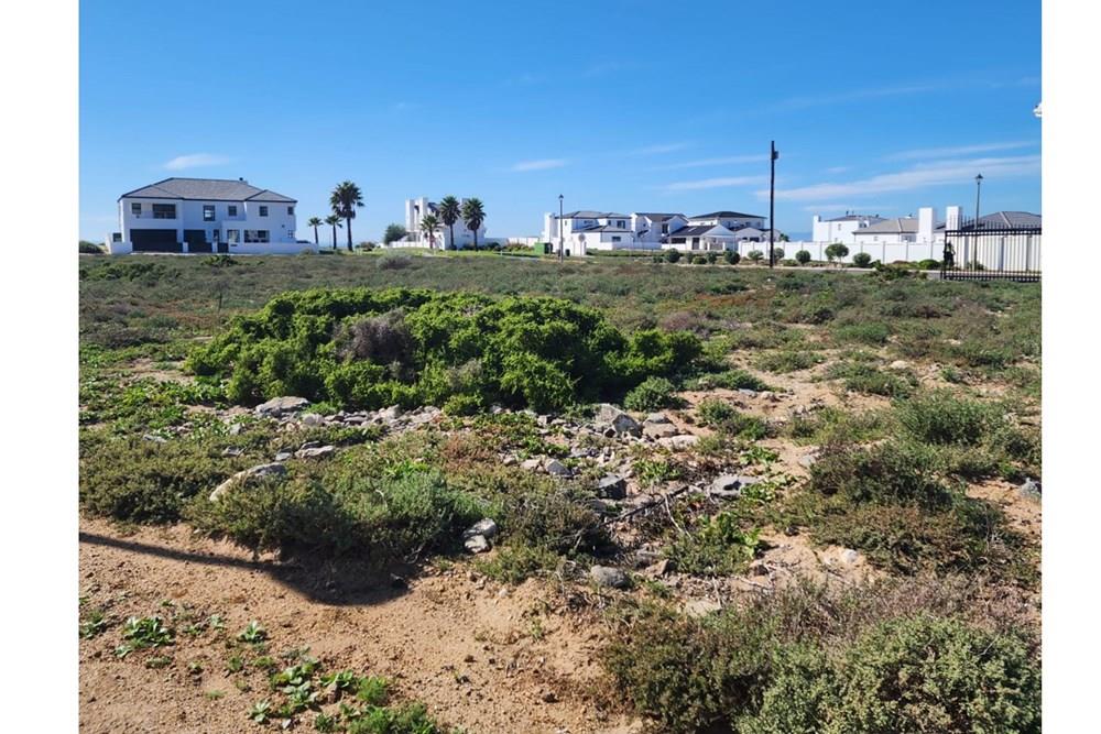 Level Plot in popular Sandy Point Beach Estate, St Helena Bay