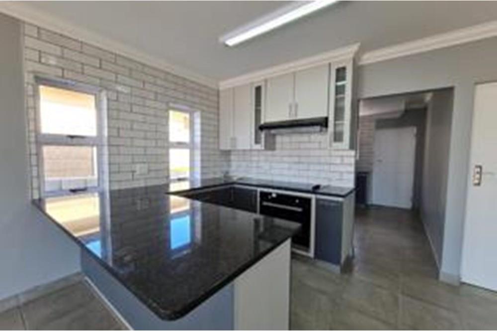 Beautiful Newly build Modern Duet in Island View, Mossel Bay